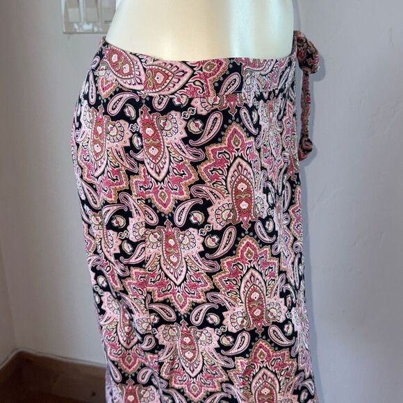 Maurices Bohemian Pink Paisley Print Wrap Skirt Size Medium Rayon - Picture 7 of 13
